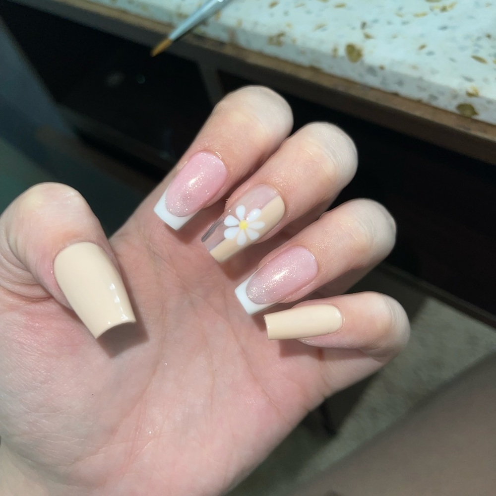 Press On Nails - image 2